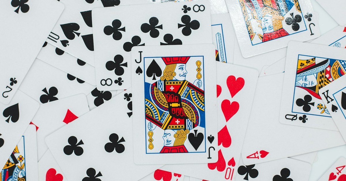 Pocket Aces vs Pocket Kings: The Classic Preflop Clash
