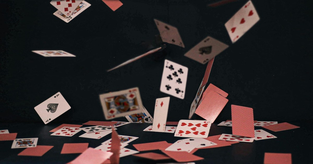 Pocket Jacks vs Pocket Tens: How Often Does JJ Hold Up?