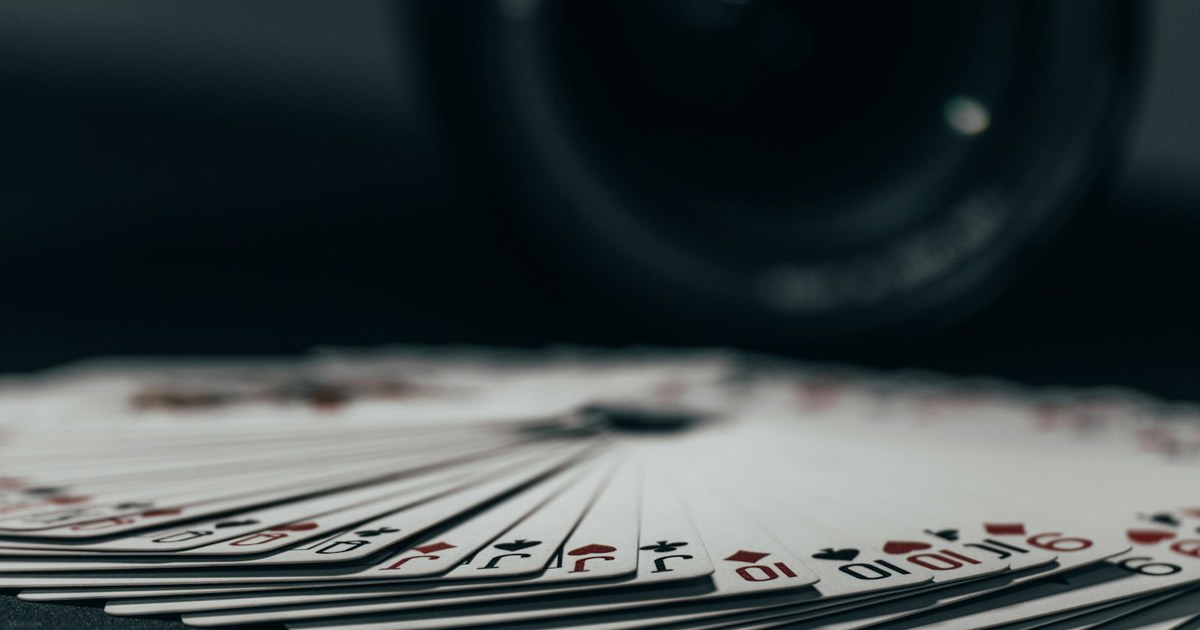 Pocket Kings vs Pocket Queens: Preflop Equity Explained